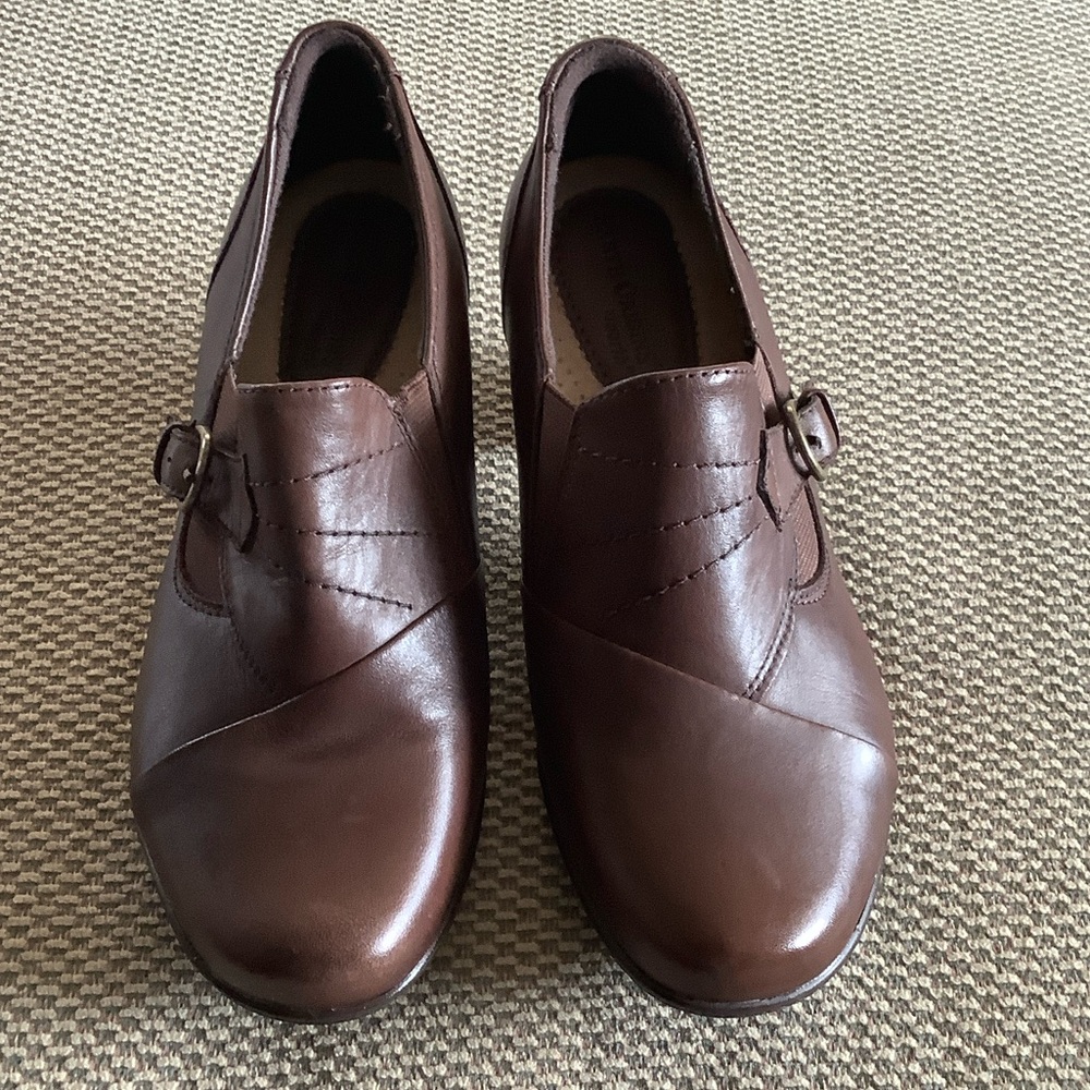 EARTH ORGINS SLIP-ON SHOES